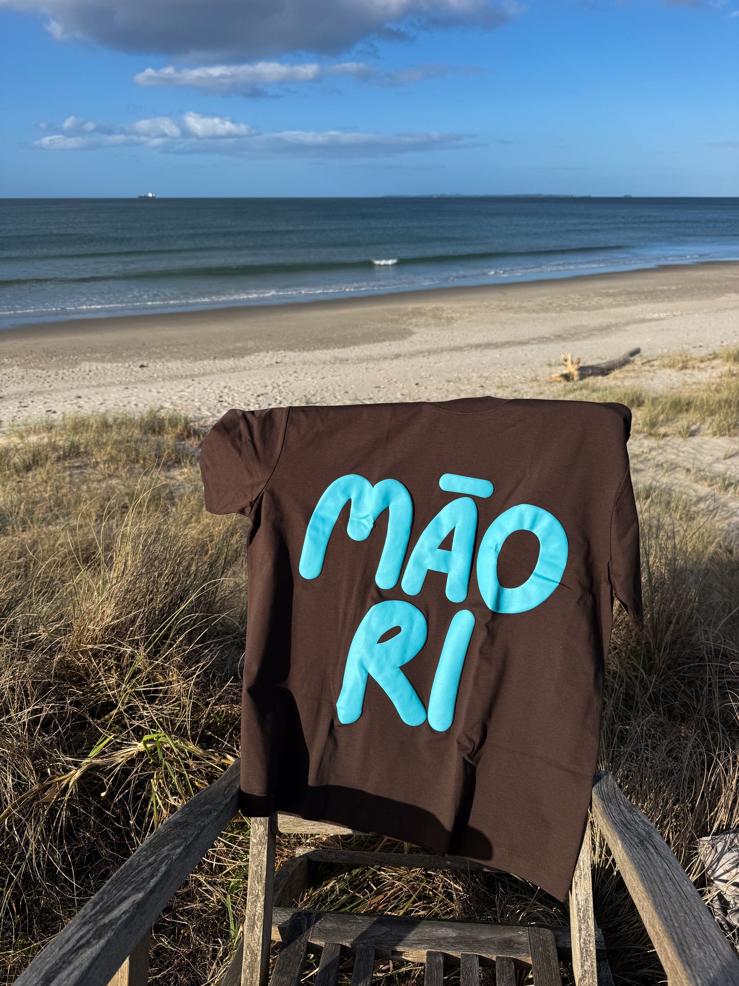 MĀORI PUFF PRINT TIHATE BROWN